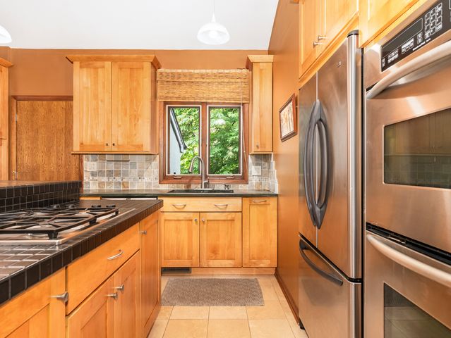 1925 Pine Road, Lisle, IL 60532