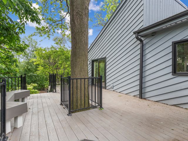 1925 Pine Road, Lisle, IL 60532