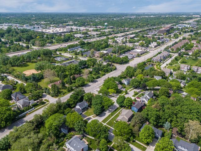 1925 Pine Road, Lisle, IL 60532