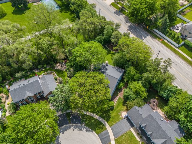 1925 Pine Road, Lisle, IL 60532