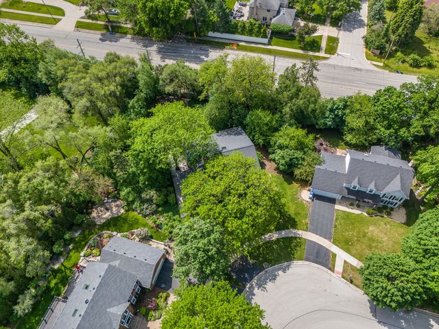 1925 Pine Road, Lisle, IL 60532