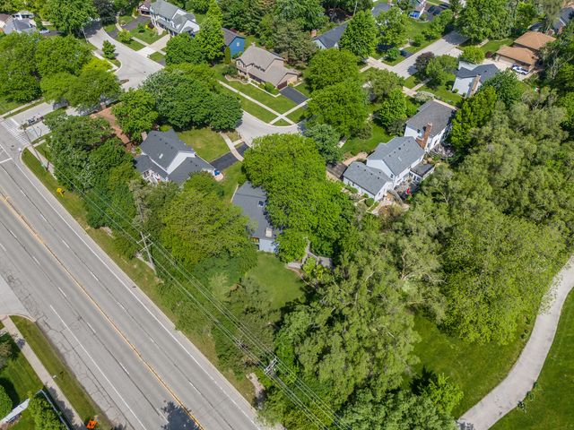 1925 Pine Road, Lisle, IL 60532