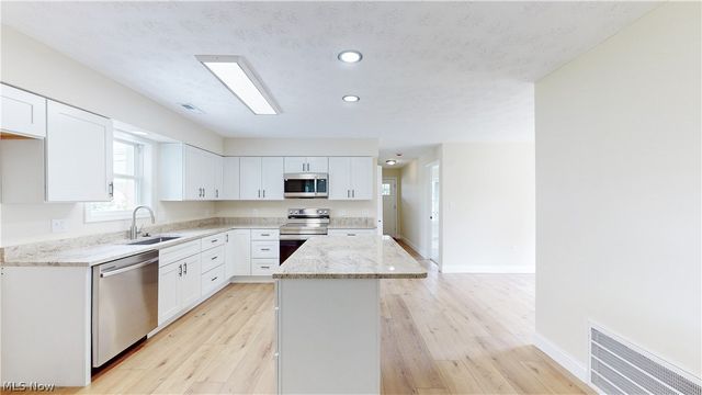 8716 Hadden Road, Twinsburg, OH 44087