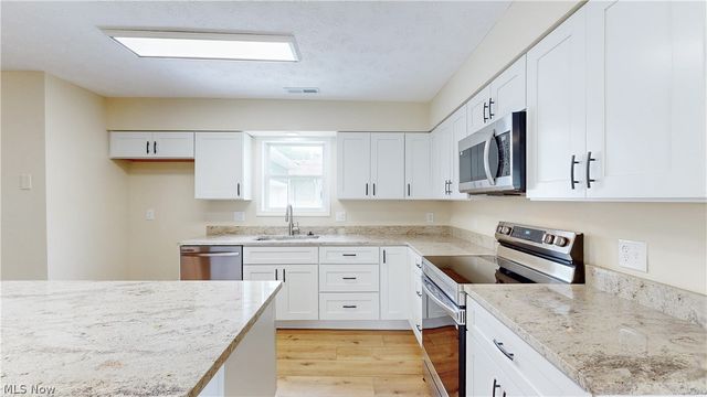 8716 Hadden Road, Twinsburg, OH 44087