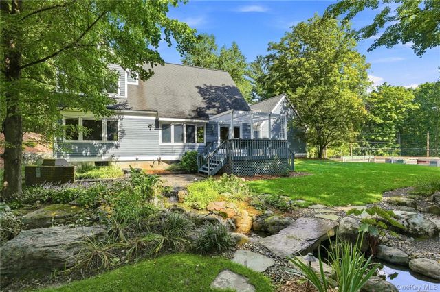 74 Ring Road, Salt Point, NY 12578