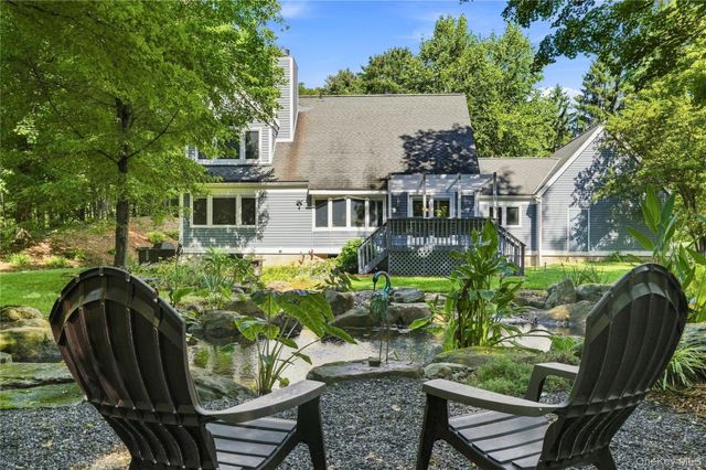 74 Ring Road, Salt Point, NY 12578