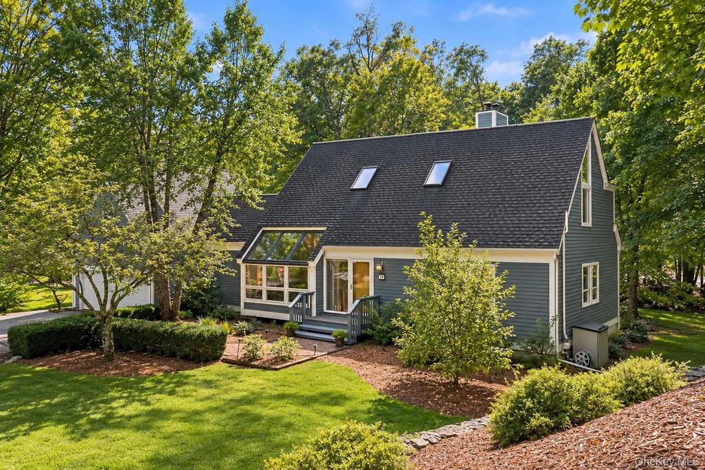 74 Ring Road, Salt Point, NY 12578