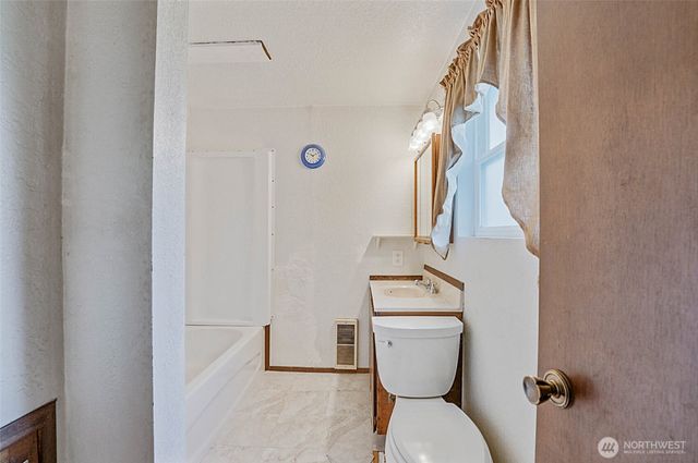 16973 Vaughn Road, Mount Vernon, WA 98273
