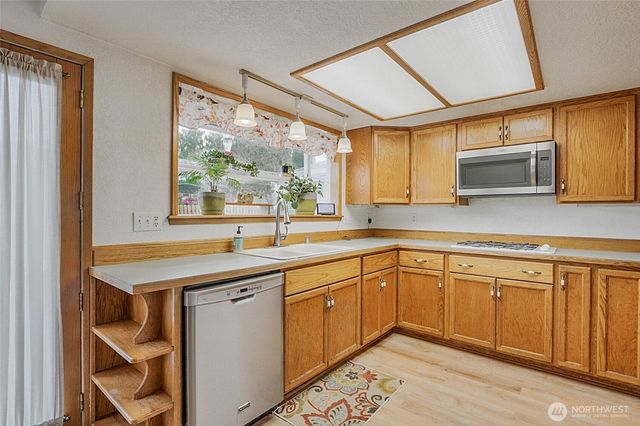 16973 Vaughn Road, Mount Vernon, WA 98273