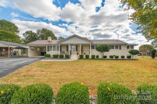 1202 Flowe Drive, Matthews, NC 28104