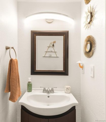 16930 E Stanford Avenue, Aurora, CO 80015