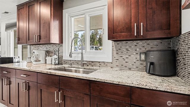 20005 14th Avenue S, Seatac, WA 98198