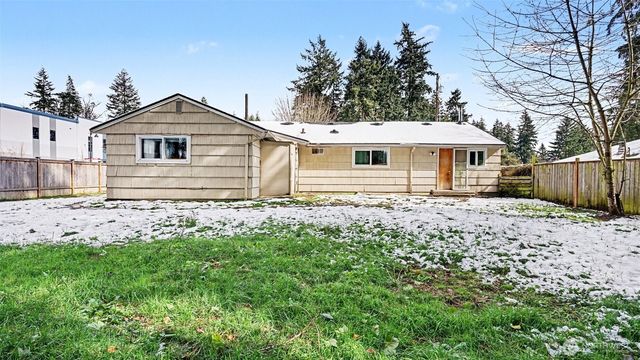 20005 14th Avenue S, Seatac, WA 98198