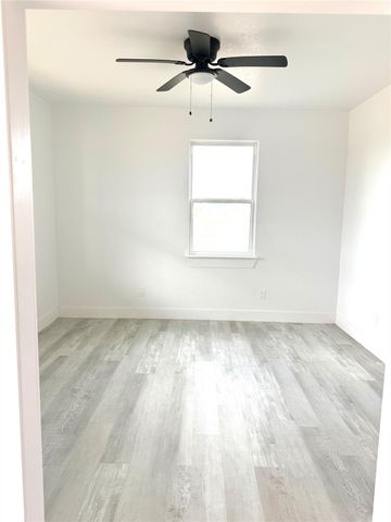 523 Road 5844, Cleveland, TX 77327