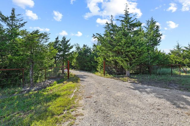 511 County Road 4264, Leonard, TX 75452