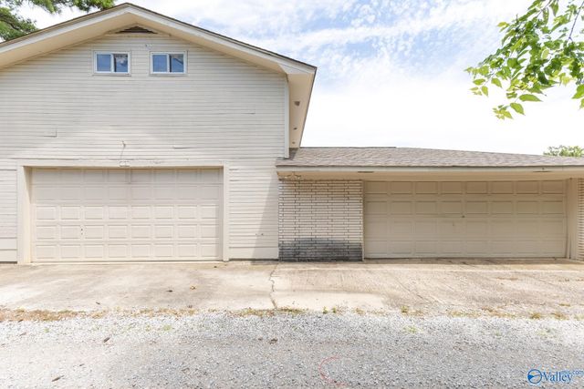 2407 13th Street SE, Decatur, AL 35601