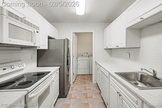 3480 Tremonte Circle, Rochester, MI 48306