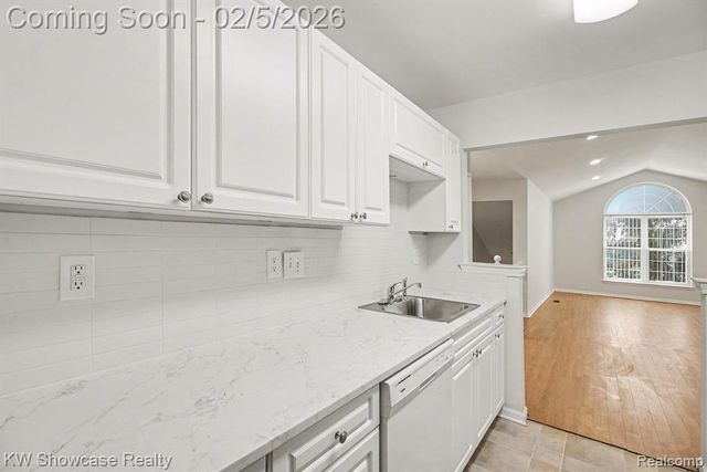 3480 Tremonte Circle, Rochester, MI 48306