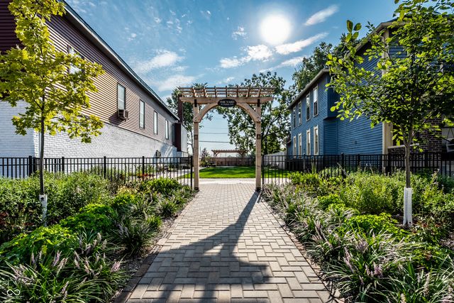 622 E 10th Street 311, Indianapolis, IN 46202