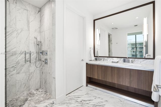 175 SE 25th Rd 1604, Miami, FL 33129