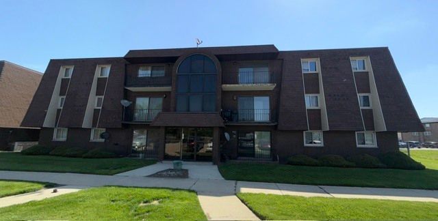 383 STONEY ISLAND Avenue 102, Calumet City, IL 60409