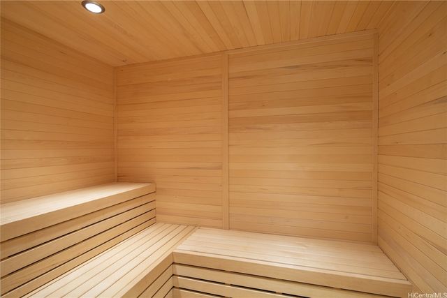 1001 Queen Street 2915, Honolulu, HI 96814