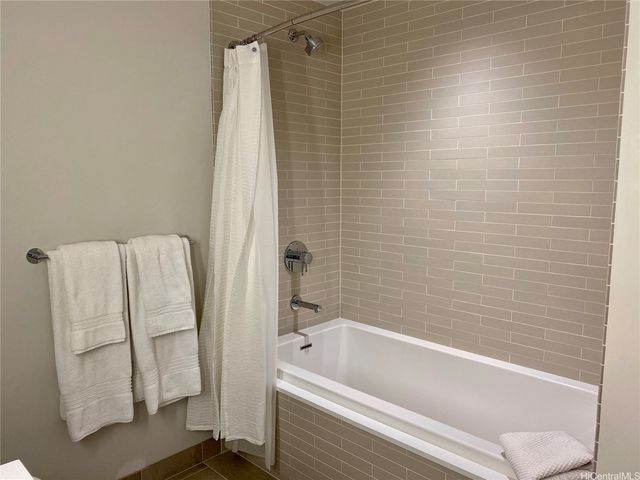 1001 Queen Street 2915, Honolulu, HI 96814