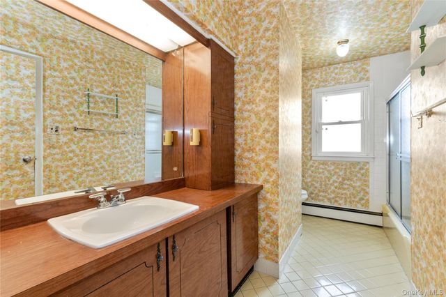 797 Caldwell Avenue, North Woodmere, NY 11581