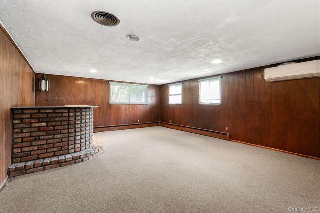797 Caldwell Avenue, North Woodmere, NY 11581