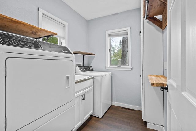 1555 VILLA PARK DRIVE, Oshkosh, WI 54904