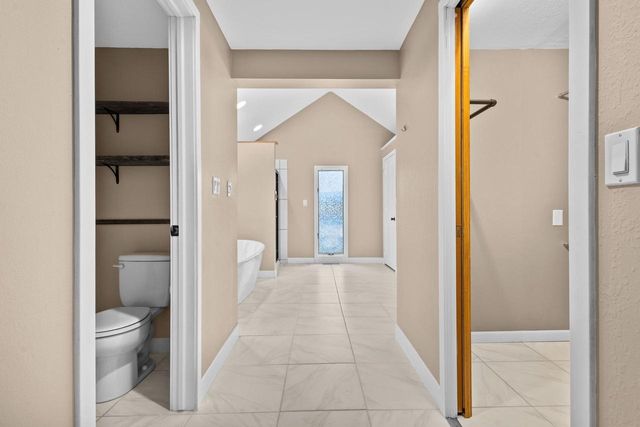 1555 VILLA PARK DRIVE, Oshkosh, WI 54904