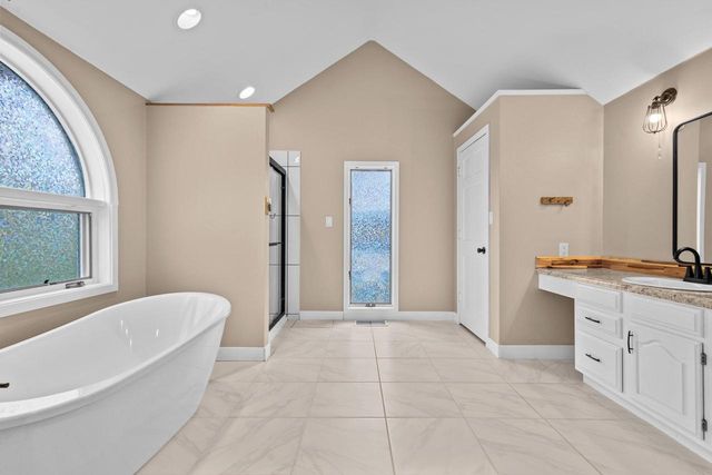 1555 VILLA PARK DRIVE, Oshkosh, WI 54904