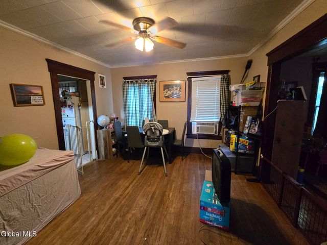 20 Vanwyck Street, Gloversville, NY 12078