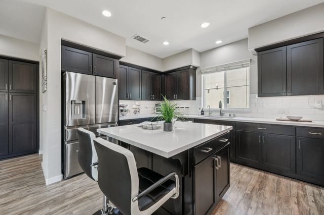 8550 Boardwalk Way, Newark, CA 94560