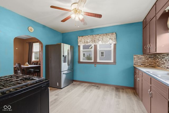 421 S East Street, Tipton, IN 46072