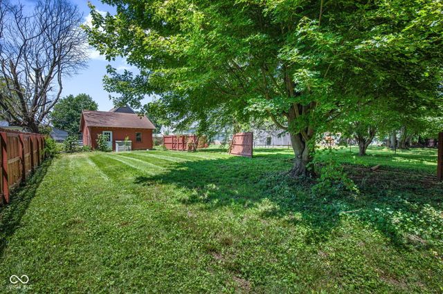 421 S East Street, Tipton, IN 46072