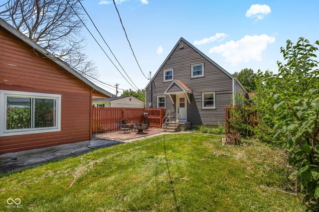 421 S East Street, Tipton, IN 46072