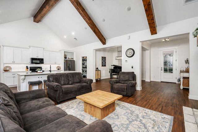 2405 Gina Court, Guthrie, OK 73044