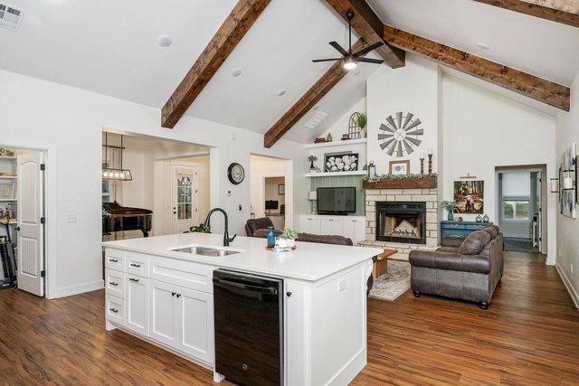 2405 Gina Court, Guthrie, OK 73044