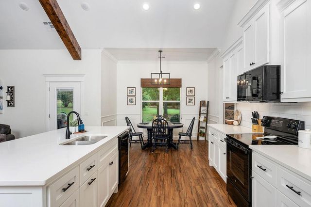 2405 Gina Court, Guthrie, OK 73044