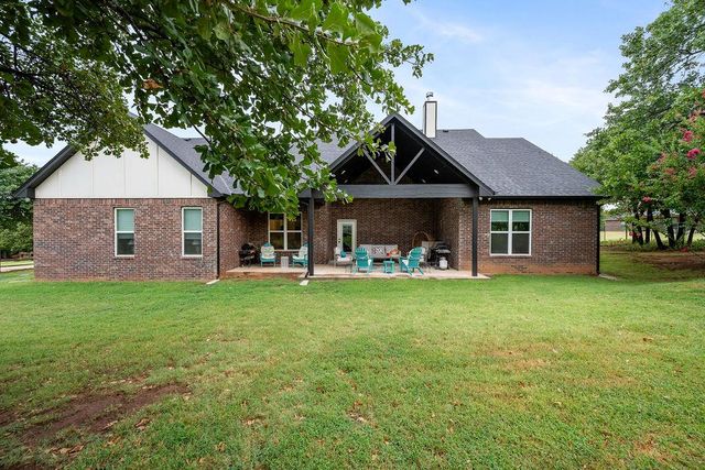 2405 Gina Court, Guthrie, OK 73044