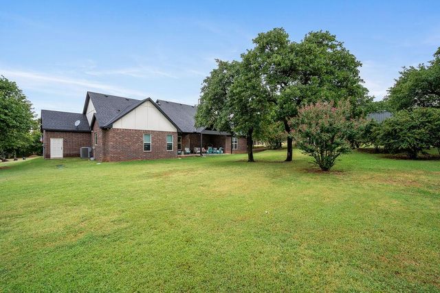 2405 Gina Court, Guthrie, OK 73044