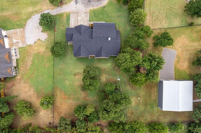 2405 Gina Court, Guthrie, OK 73044