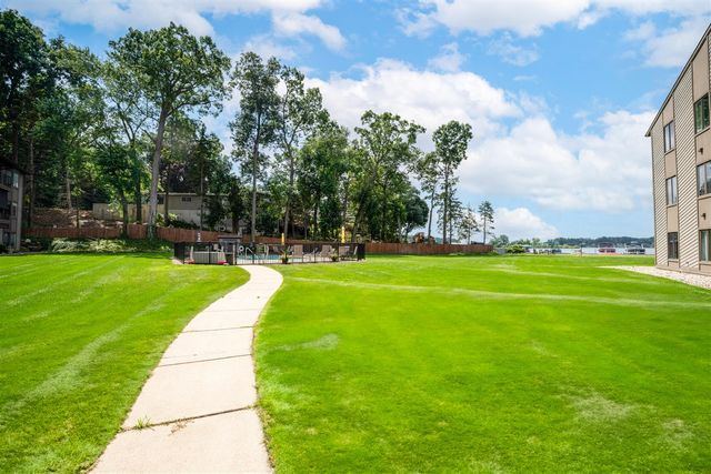 1 Hiawatha Cove Trail 23, Battle Creek, MI 49015