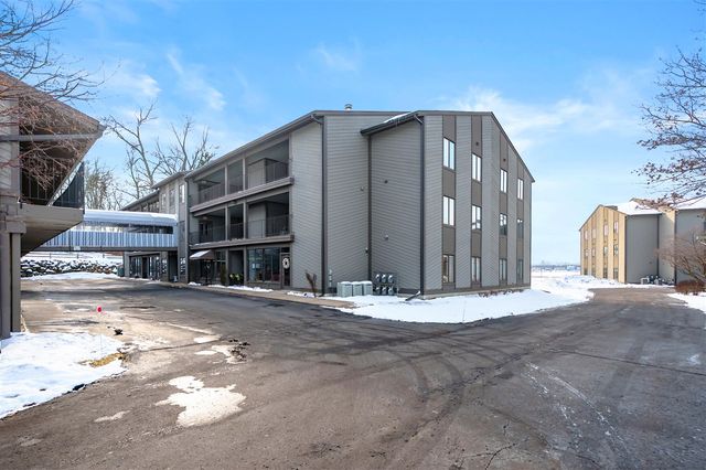 1 Hiawatha Cove Trail 23, Battle Creek, MI 49015