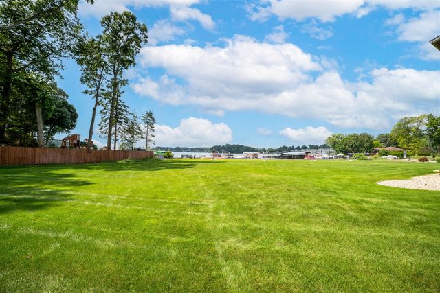 1 Hiawatha Cove Trail 23, Battle Creek, MI 49015