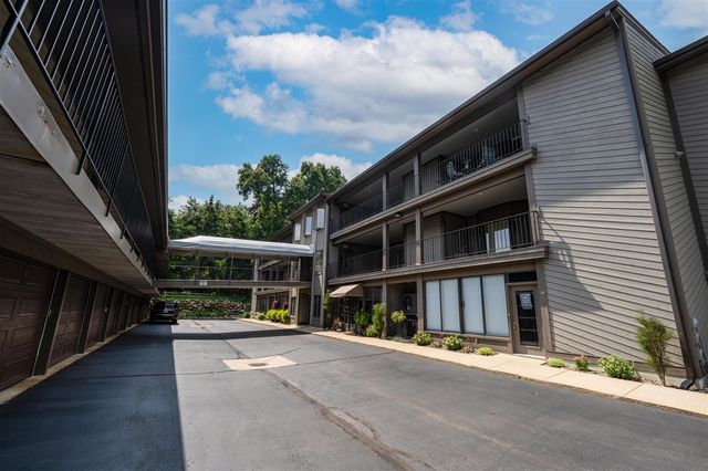 1 Hiawatha Cove Trail 23, Battle Creek, MI 49015