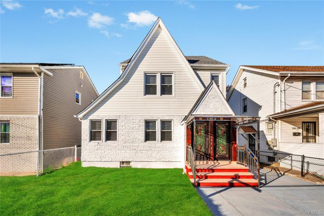 19223 116th Road, Saint Albans, NY 11412