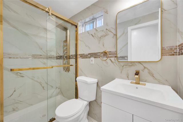 19223 116th Road, Saint Albans, NY 11412