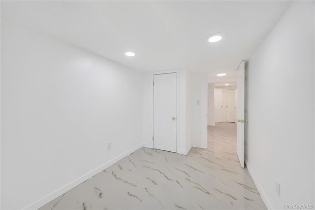 19223 116th Road, Saint Albans, NY 11412